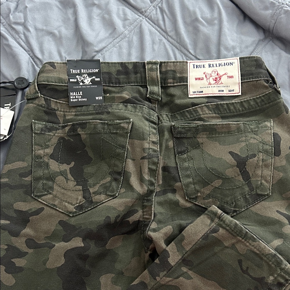 Camouflage Print True Religion Jeans - Picture 3 of 3